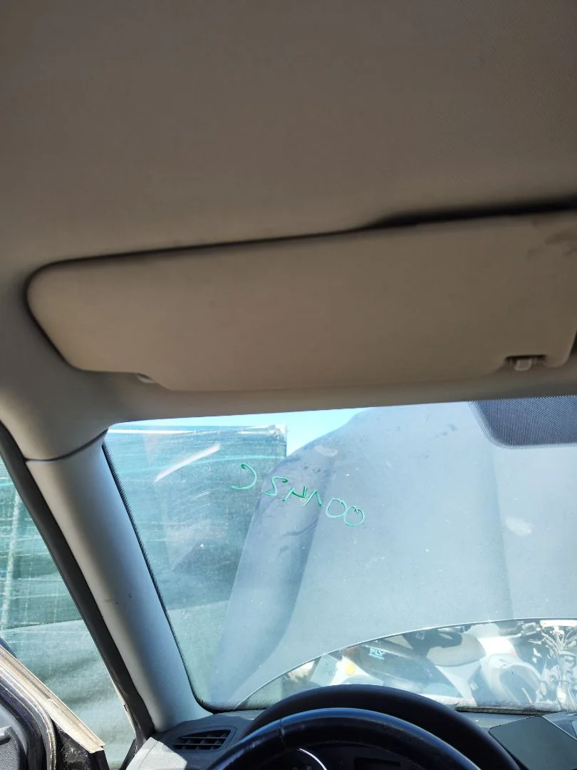 Foto de PARASOL IZQUIERDO SKODA YETI (5L)(2009) 2.0 TDI (110 CV / 81 KW)