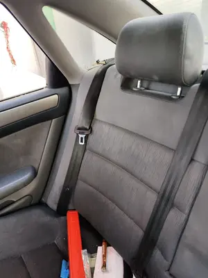 Foto de CINTURON SEGURIDAD TRASERO DERECHO AUDI A6 BERLINA (4B2) 2.5 V6 24V TDI (150 CV / 110 KW)