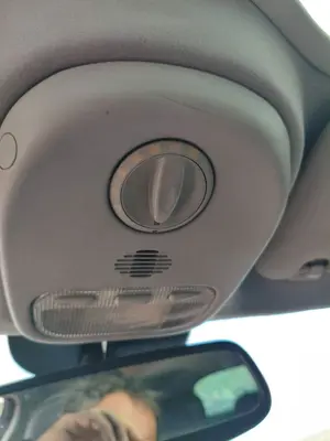 Foto de LUZ INTERIOR PEUGEOT 407 SW 2.0 16V HDi FAP CAT (RHR / DW10BTED4) (136 CV / 100 KW)