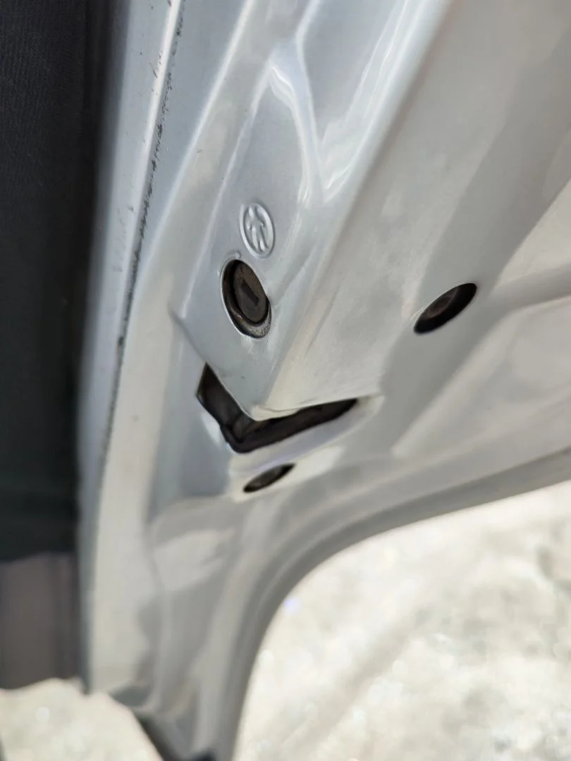 Foto de CERRADURA PUERTA TRASERA DERECHA SEAT LEON (1M1) 1.9 TDI (90 CV / 66 KW)