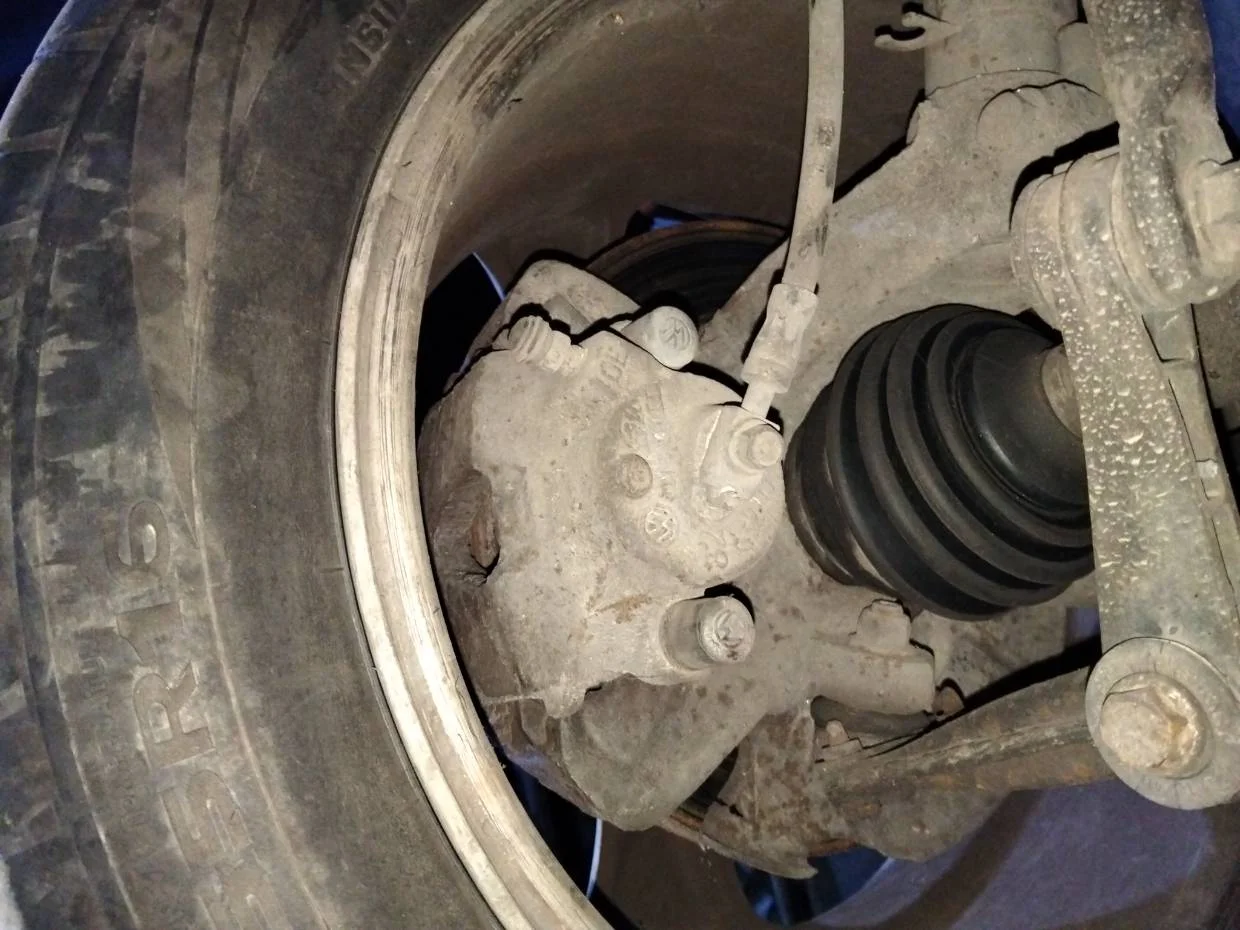 Foto de PINZA DE FRENO DELANTERA DERECHA VOLKSWAGEN GOLF IV BERLINA (1J1)(10.1997)