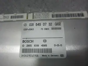 Foto de CENTRALITA ABS MERCEDES-BENZ CLK (BM 208) CABRIO 3.2 V6 18V CAT (218 CV / 160 KW) referencia 0315450732Q02 foto 4