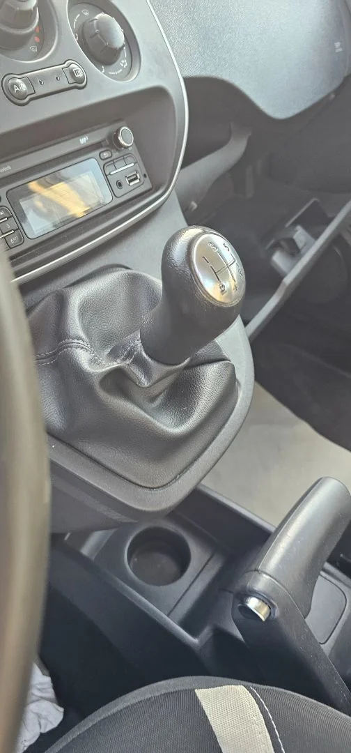 Foto de PALANCA CAMBIO RENAULT KANGOO II (F/KW0) 1.5 dCi Diesel FAP (90 CV / 66 KW)