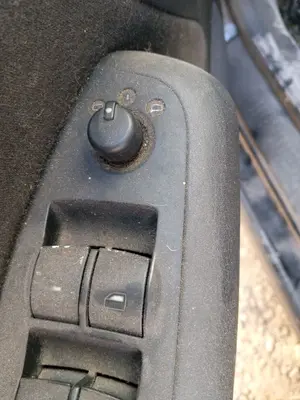 Foto de MANDO RETROVISOR AUDI A4 AVANT (8E) 1.9 TDI (131 CV / 96 KW)