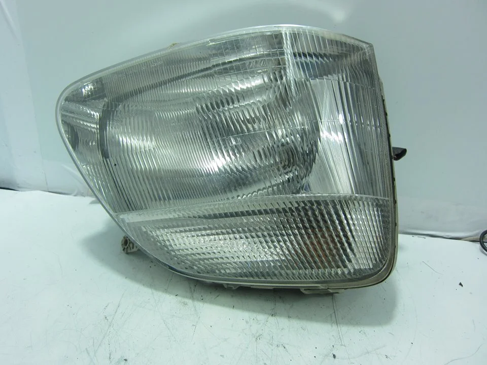 Foto de FARO DERECHO SUZUKI WAGON R + (RB/MM) 1.3 16V CAT (76 CV / 56 KW) referencia 3510083E00