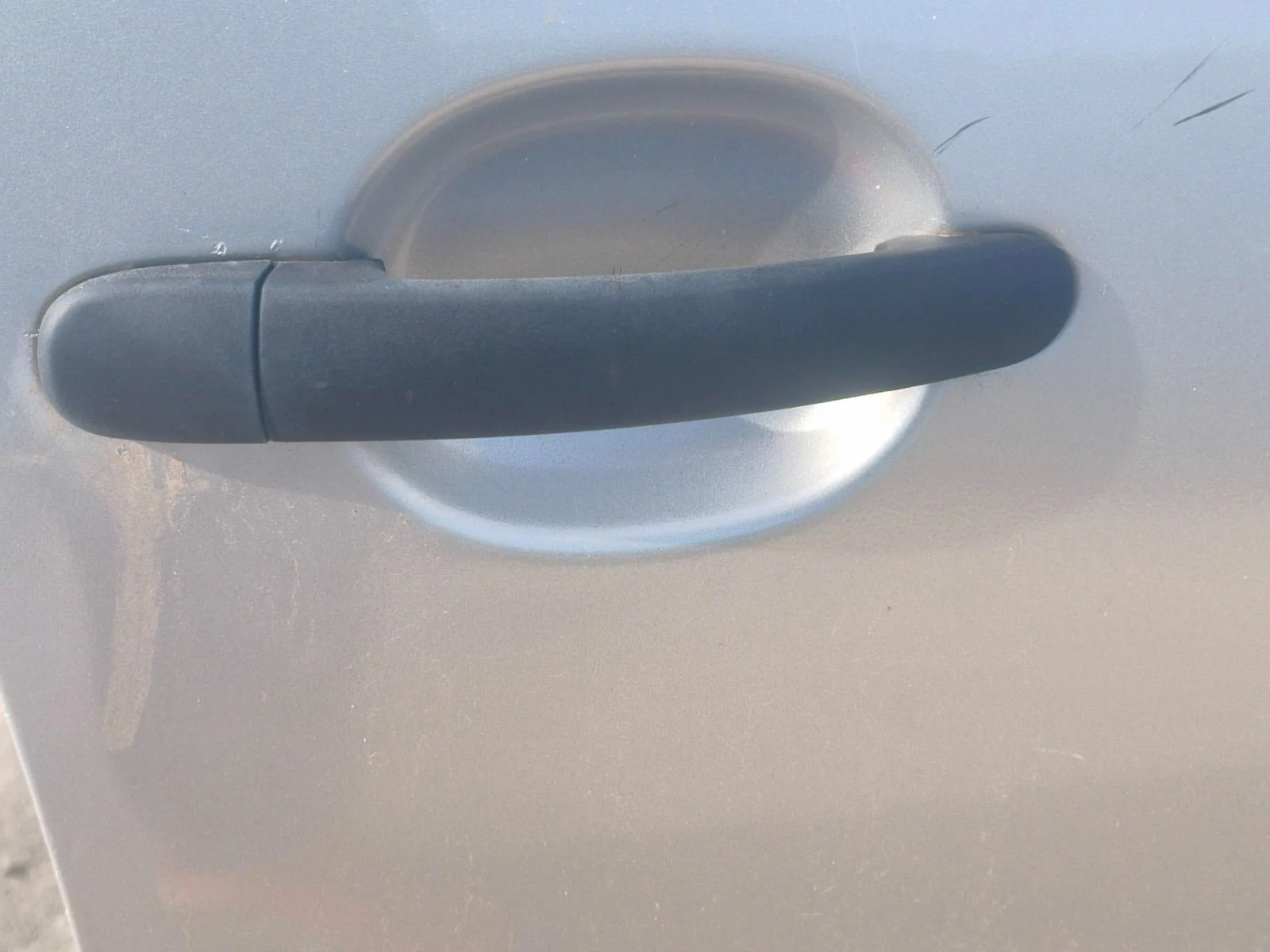 Foto de MANETA EXTERIOR DELANTERA DERECHA SEAT IBIZA (6L1) 1.4 16V (75 CV / 55 KW) referencia 3B0837207F FKZ