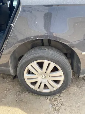 Foto de LLANTA VOLKSWAGEN PASSAT VARIANT (3C5) 2.0 TDI DPF (170 CV / 125 KW) referencia 3C0601025AFFKZ