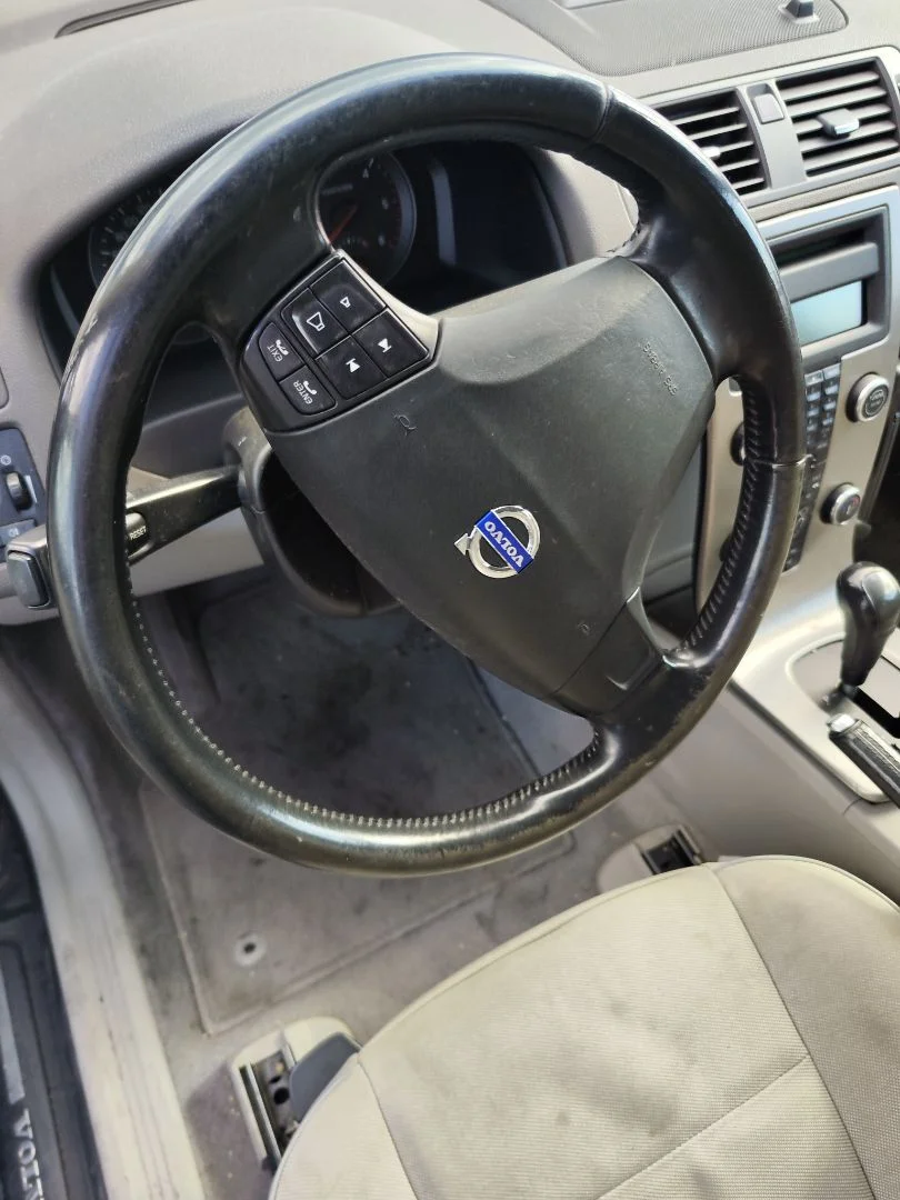Foto de VOLANTE VOLVO V50 FAMILIAR 2.0 Diesel CAT (136 CV / 100 KW) referencia 8687459