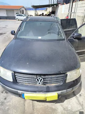 Foto de CAPO VOLKSWAGEN PASSAT BERLINA (3B2) 1.9 TDI (110 CV / 81 KW) referencia 3B0823031E foto 2