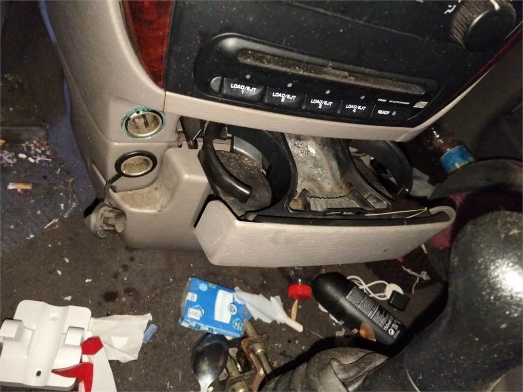 Foto de CENICERO CHRYSLER VOYAGER (RG)