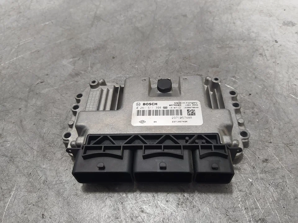 Foto de CENTRALITA MOTOR UCE RENAULT TWINGO III 1.0 SCe (71 CV / 52 KW) referencia 237105748R