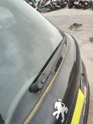 Foto de BRAZO LIMPIA TRASERO PEUGEOT 207 1.4 16V CAT (KFU / ET3J4) (88 CV / 65 KW) referencia 6429AR