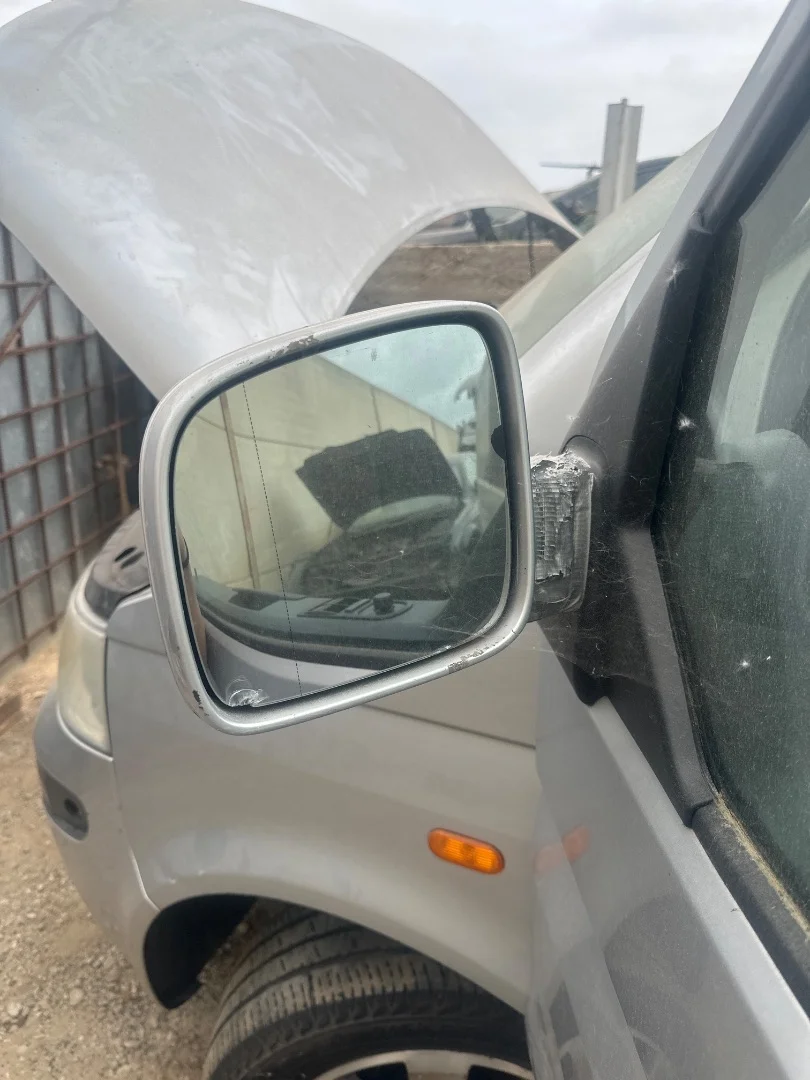Foto de RETROVISOR IZQUIERDO VOLKSWAGEN T5 TRANSPORTER BUS (7H) 2.5 TDI (131 CV / 96 KW)