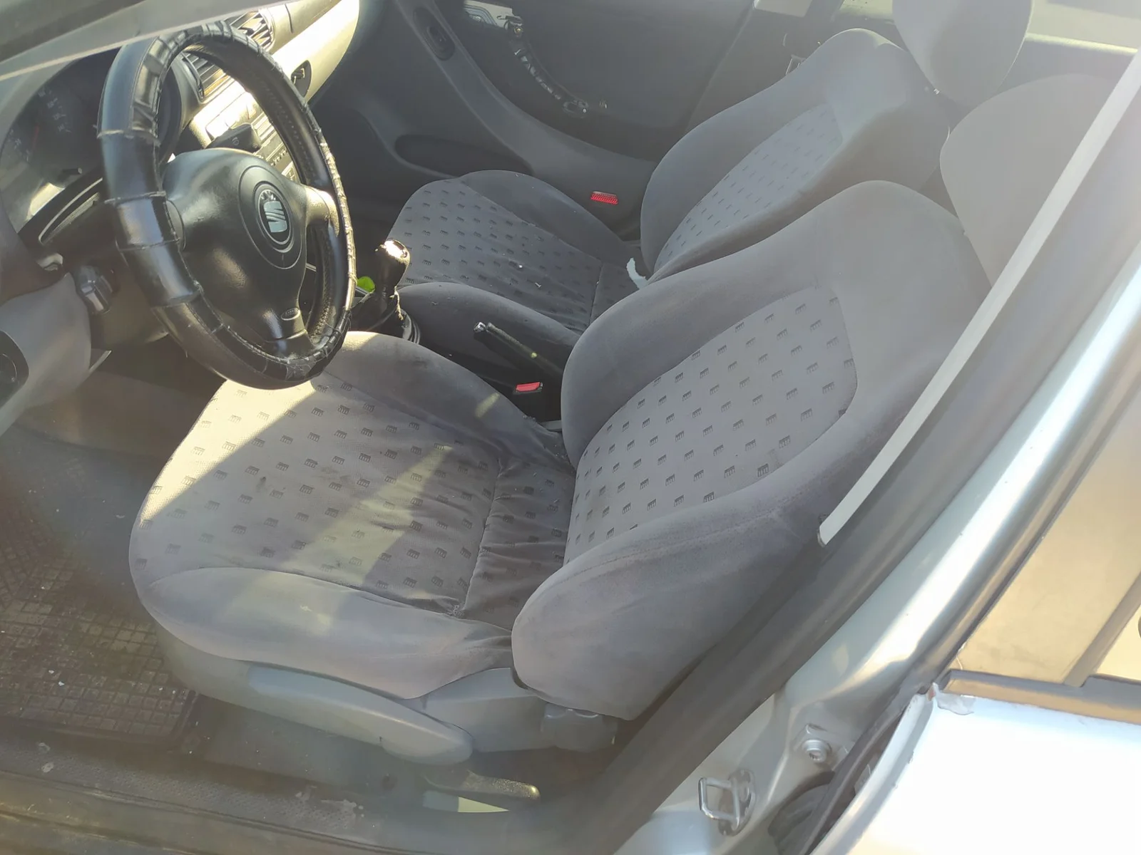 Foto de AIRBAG LATERAL IZQUIERDO SEAT LEON (1M1) 1.9 TDI (110 CV / 81 KW) referencia 1M4880239C