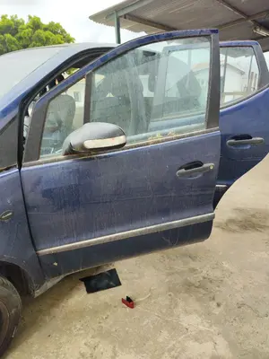 Foto de PUERTA DELANTERA IZQUIERDA MERCEDES-BENZ CLASE A (BM 168) 1.4 CAT (82 CV / 60 KW) referencia A168720190528