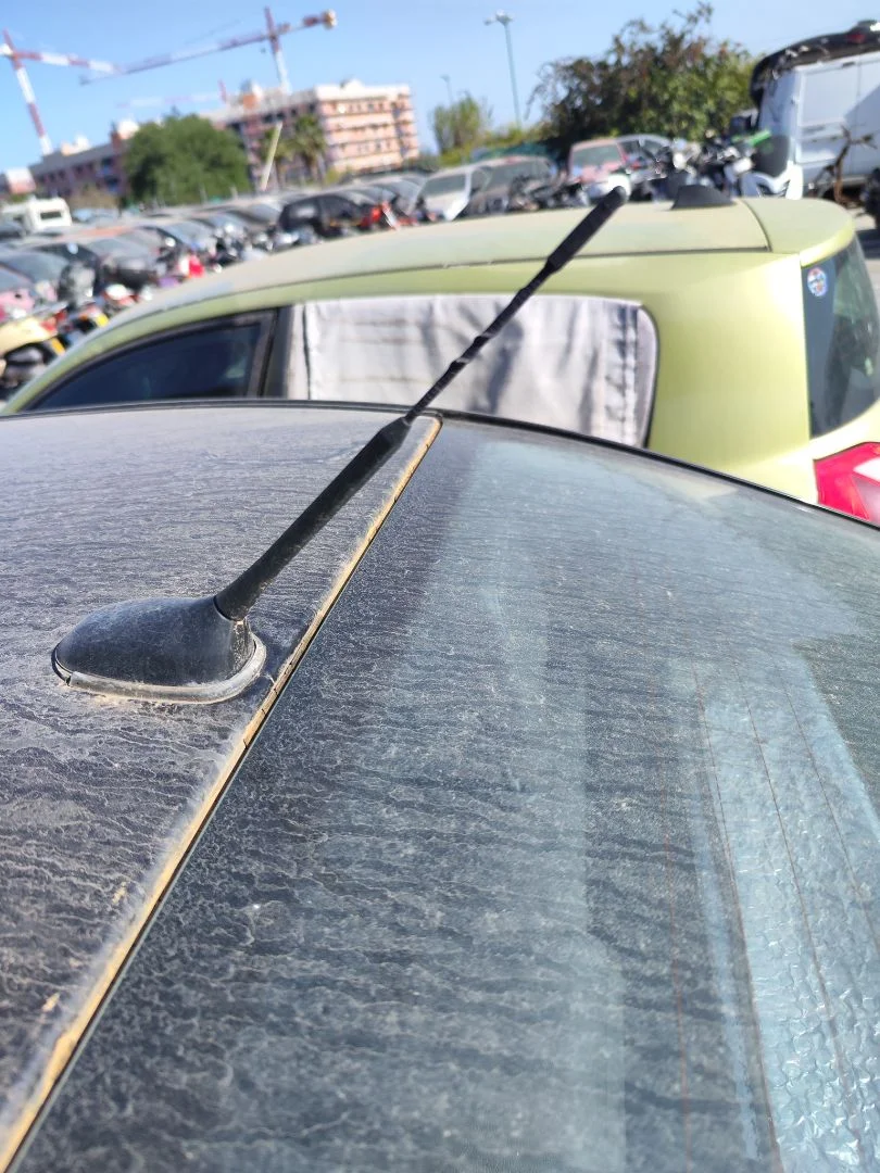 Foto de ANTENA OPEL VECTRA C BERLINA 2.2 16V DTI CAT (Y 22 DTR / L50) (125 CV / 92 KW)
