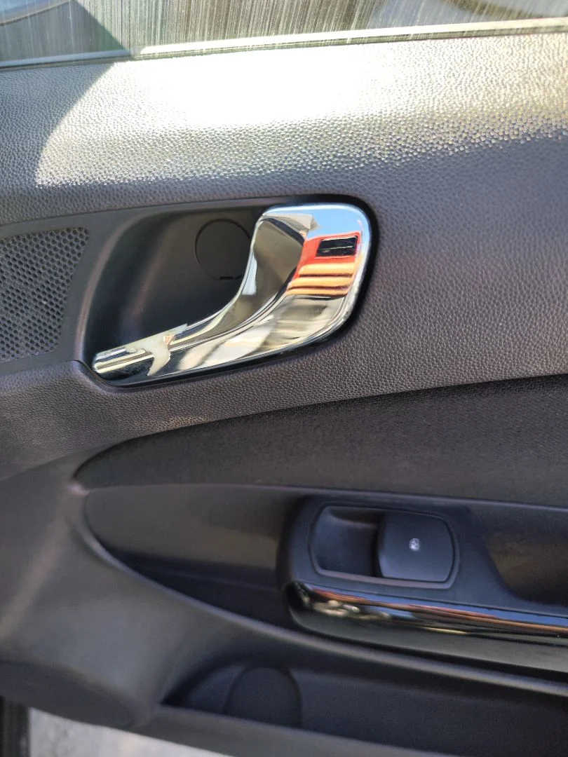 Foto de MANETA INTERIOR DELANTERA DERECHA OPEL CORSA D 1.2 16V CAT (Z 12 XEP / LB4) (80 CV / 59 KW)