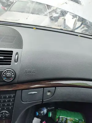 Foto de AIRBAG DELANTERO DERECHO MERCEDES-BENZ CLASE E (BM 211) BERLINA 3.0 CDI CAT (190 CV / 140 KW) referencia A2118603305