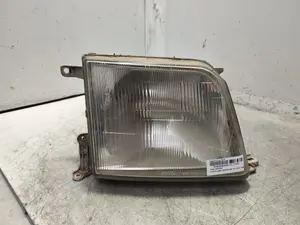 Foto de FARO DERECHO TOYOTA LAND CRUISER (J9) 3.0 Turbodiesel (125 CV / 92 KW) referencia 11076430