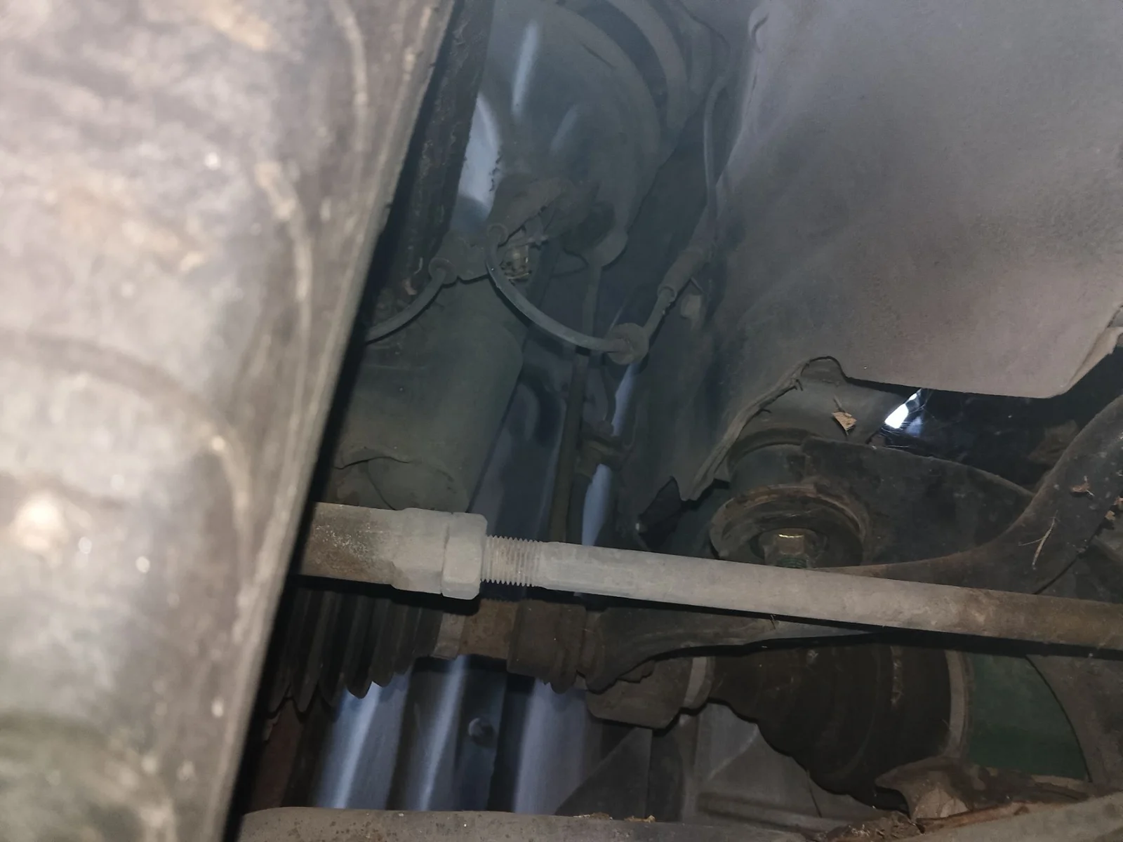 Foto de BRAZO SUSPENSION DELANTERO IZQUIERDO MITSUBISHI GRANDIS (NA0W) 2.0 DI-D CAT (136 CV / 100 KW)