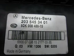 Foto de CAJA RELES / FUSIBLES MERCEDES-BENZ CLASE C (BM 203) BERLINA 2.2 CDI CAT (143 CV / 105 KW) referencia 2035453401 foto 6
