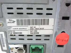 Foto de SISTEMA AUDIO / RADIO CD JAGUAR S-TYPE (03.1999) 4.0 V8 32V CAT (276 CV / 203 KW) referencia PJVM003183 foto 5