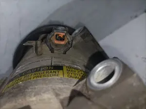 Foto de COMPRESOR AIRE ACONDICIONADO NISSAN PRIMERA BERLINA (P12) referencia 926009F501 foto 2