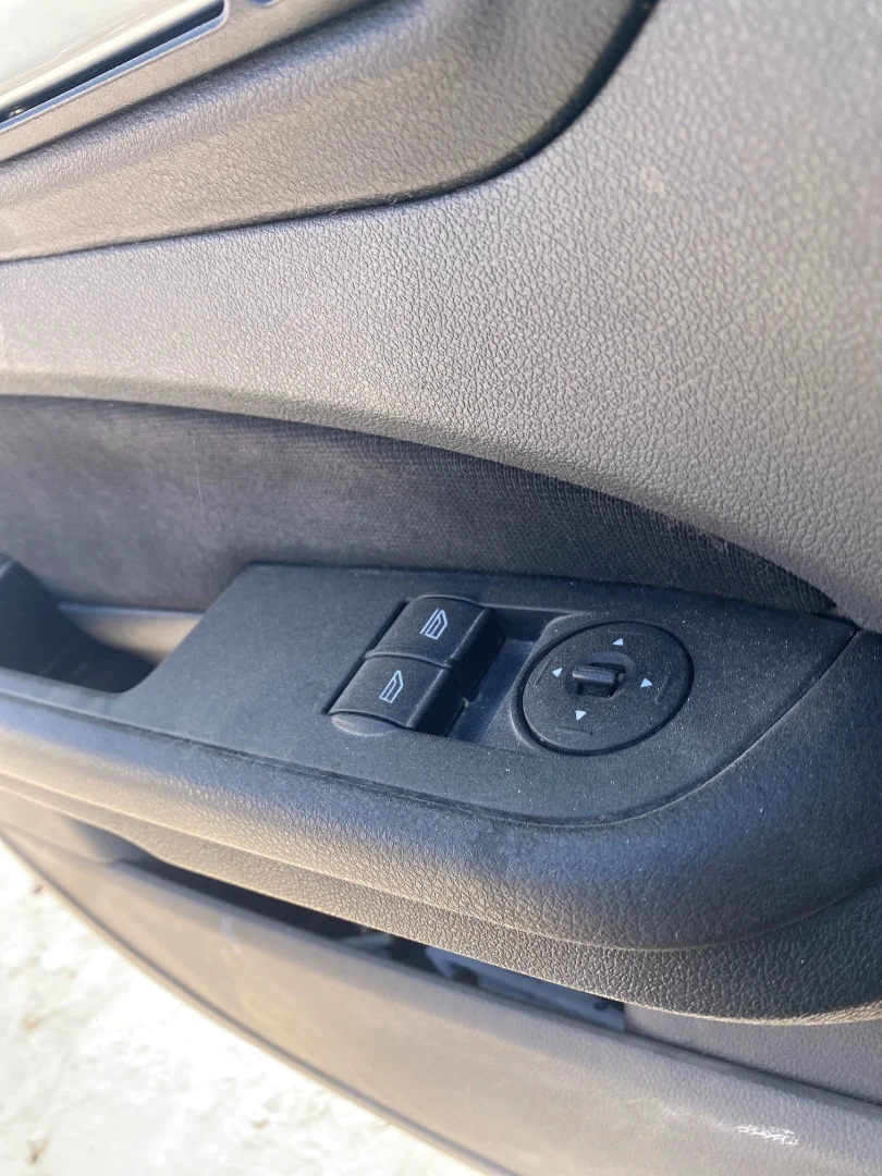 Foto de MANDO ELEVALUNAS DELANTERO IZQUIERDO FORD FOCUS SPORTBREAK (CB4)
