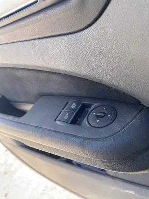 Foto de MANDO ELEVALUNAS DELANTERO IZQUIERDO FORD FOCUS SPORTBREAK (CB4)