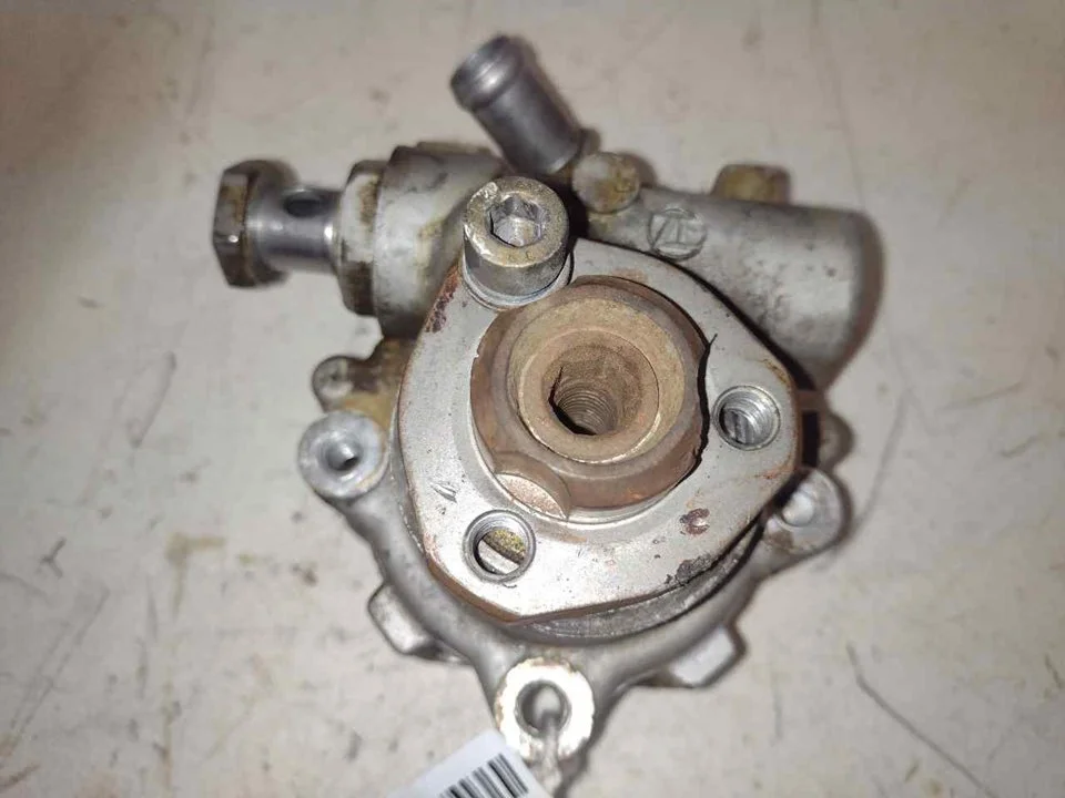 Foto de BOMBA DIRECCION PEUGEOT 405 BERLINA referencia 91103P