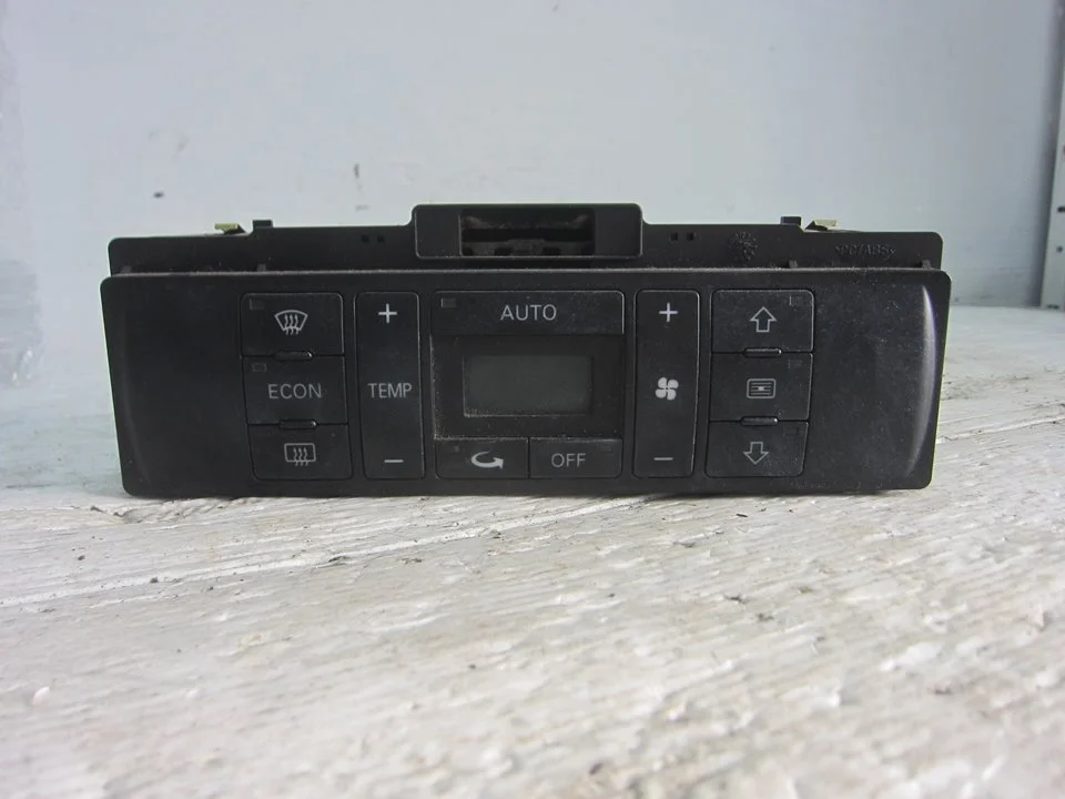Foto de MANDO CLIMATIZADOR AUDI A4 BERLINA (B5) referencia 8D0820043M
