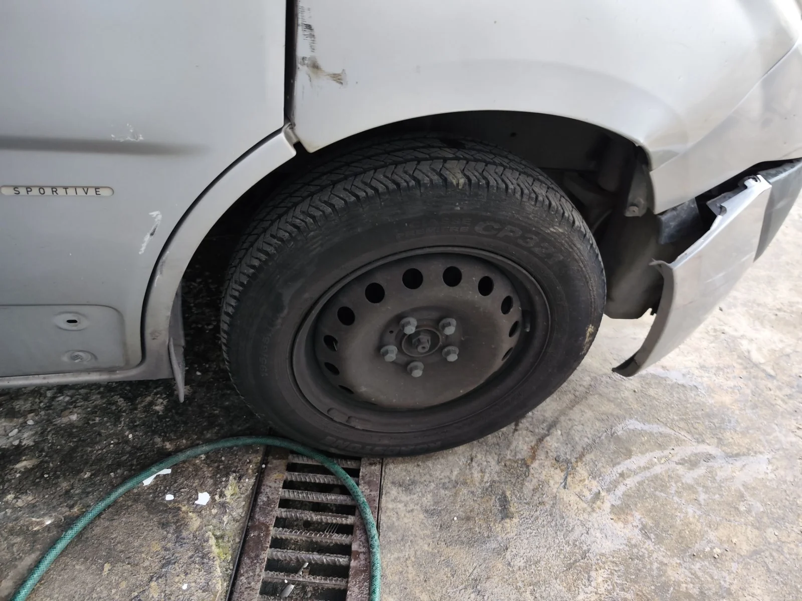 Foto de LLANTA OPEL VIVARO FURGÓN/COMBI 2.0 16V CDTI (114 CV / 84 KW)