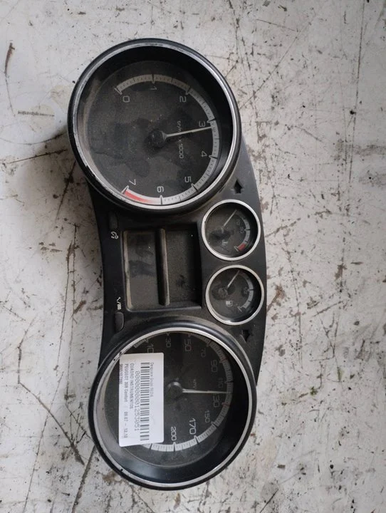 Foto de CUADRO INSTRUMENTOS PEUGEOT 308 1.6 16V (120 CV / 88 KW) referencia 9665107380