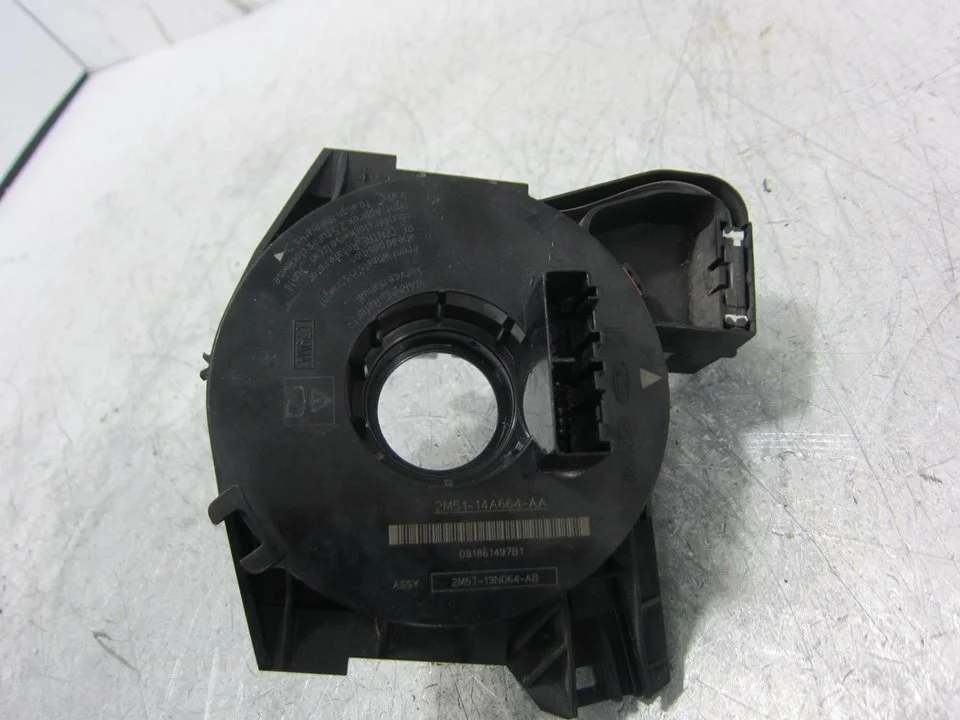 Foto de ANILLO AIRBAG FORD FOCUS BERLINA (CAK) 1.8 TDCi CAT (101 CV / 74 KW) referencia 2M5T13N064AB