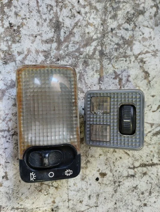 Foto de LUZ INTERIOR CITROEN XSARA BERLINA referencia 9607449080