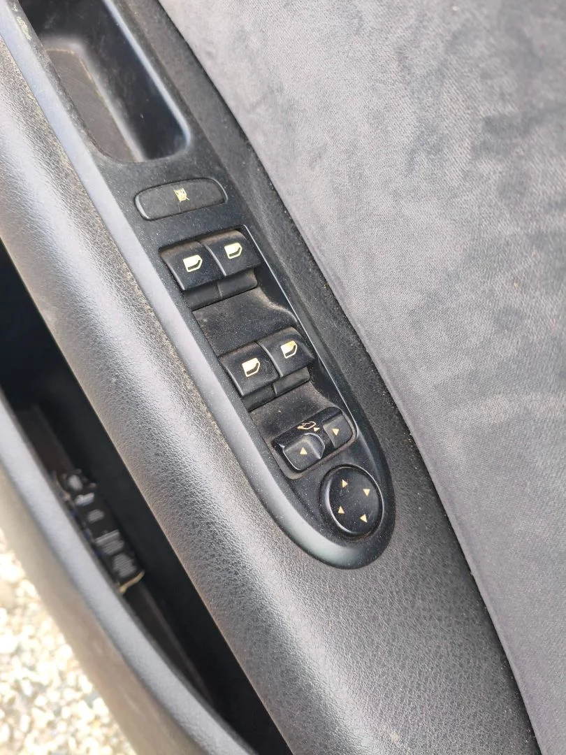 Foto de MANDO ELEVALUNAS DELANTERO IZQUIERDO PEUGEOT 407 SW 2.0 16V HDi FAP CAT (RHR / DW10BTED4) (136 CV / 100 KW)