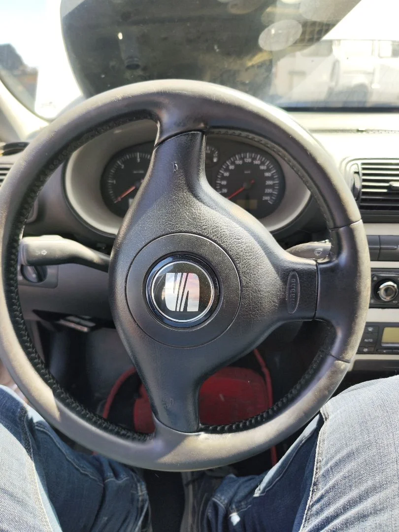 Foto de VOLANTE SEAT LEON (1M1) 1.9 TDI (90 CV / 66 KW)