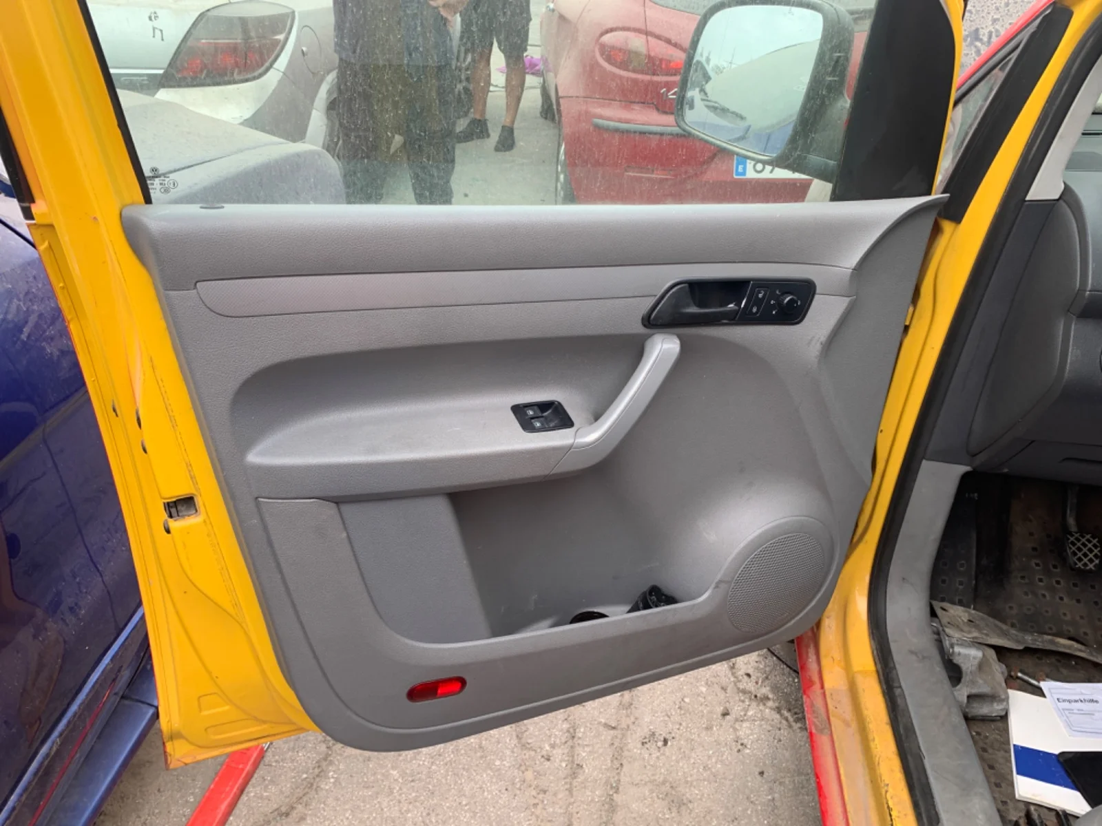 Foto de ELEVALUNAS DELANTERO IZQUIERDO VOLKSWAGEN CADDY (2K)(02.2004) 2.0 SDI (69 CV / 51 KW) referencia 2K2837729M