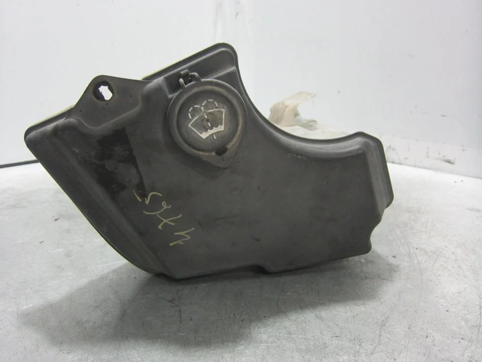 Foto de DEPOSITO LIMPIA BMW SERIE 3 BERLINA (E46) 3.0 24V Turbodiesel CAT (184 CV / 135 KW) referencia 61667007970