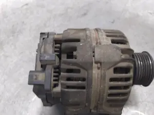 Foto de ALTERNADOR VOLKSWAGEN GOLF IV BERLINA (1J1)(10.1997) 1.9 TDI (116 CV / 85 KW) referencia 037903025M foto 4