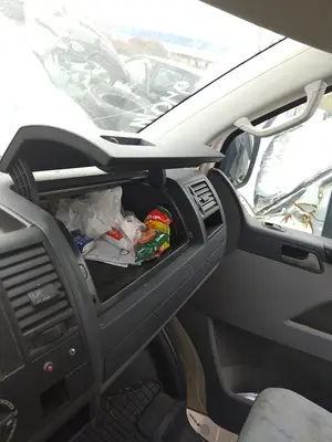 Foto de GUANTERA VOLKSWAGEN T5 TRANSPORTER FURGÓN/COMBI (7H) 1.9 TDI CAT (AXB) (105 CV / 77 KW)