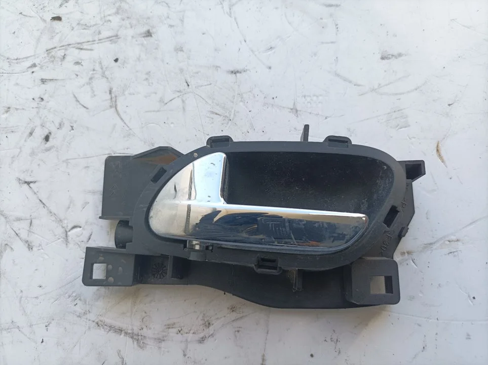 Foto de MANETA INTERIOR DELANTERA IZQUIERDA CITROEN C4 BERLINA 2.0 16V CAT (RFN / EW10J4) (136 CV / 100 KW) referencia 96435311