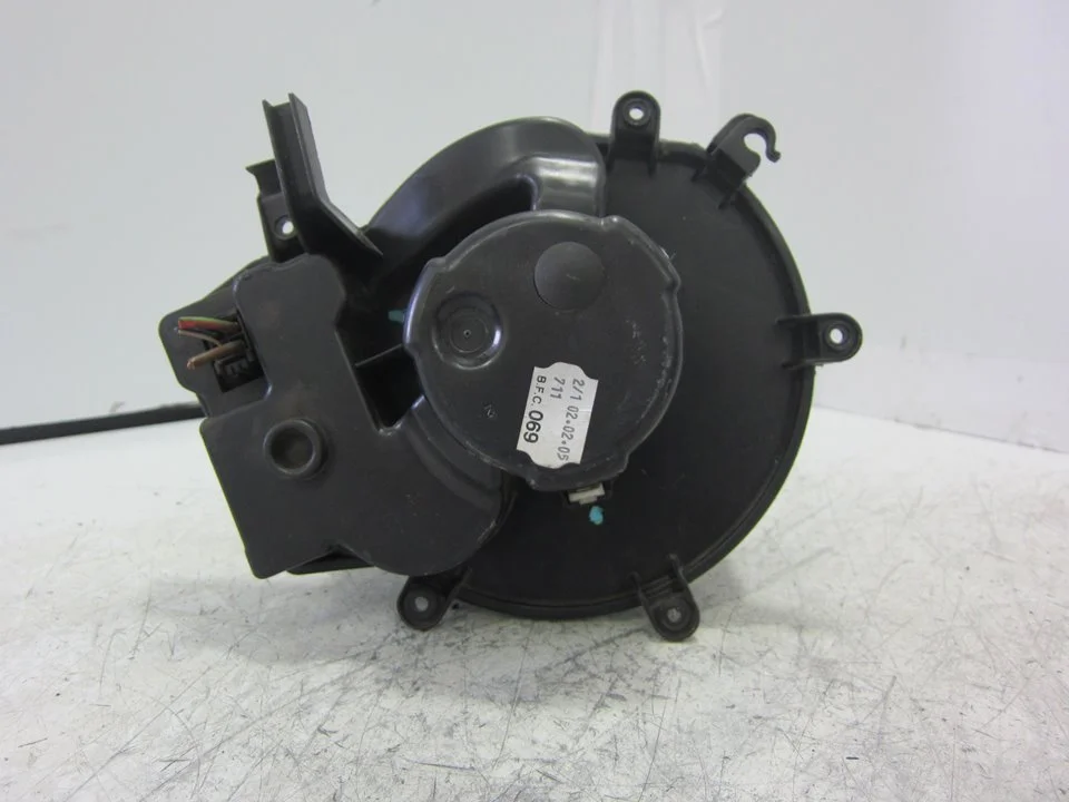 Foto de VENTILADOR CALEFACCION MERCEDES-BENZ CLK (BM 209) COUPE 2.7 CDI 20V CAT (170 CV / 125 KW) referencia 9400784