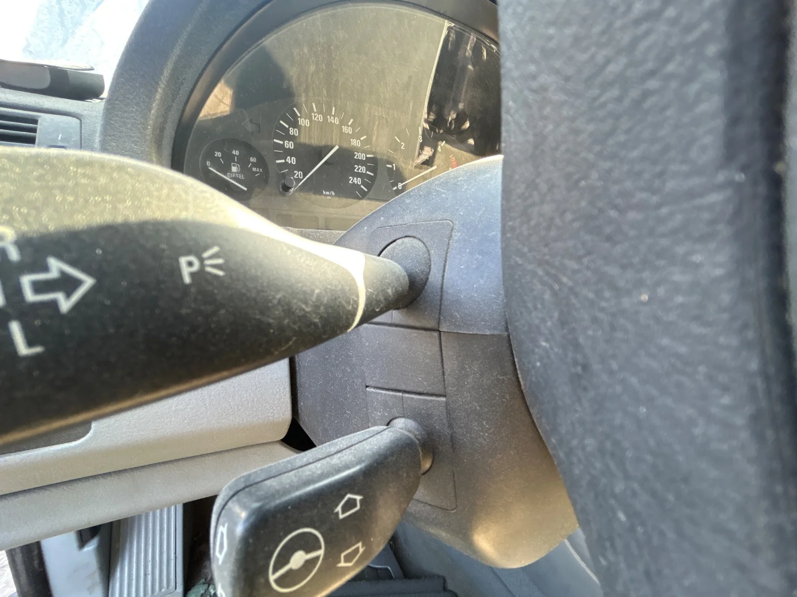 Foto de MANDO MULTIFUNCION BMW SERIE X5 (E53) 3.0 Turbodiesel CAT (218 CV / 160 KW)