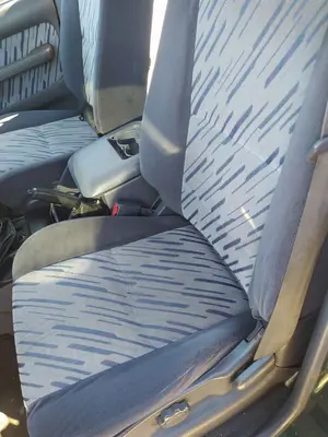 Foto de ASIENTO DELANTERO IZQUIERDO TOYOTA LAND CRUISER (J9) 3.0 Turbodiesel (125 CV / 92 KW)