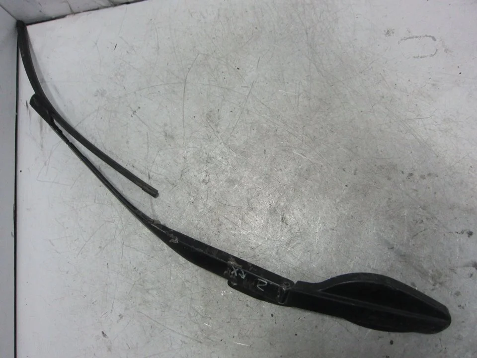 Foto de BRAZO LIMPIA DELANTERO DERECHO LEXUS RX (AGL20) referencia W000063279