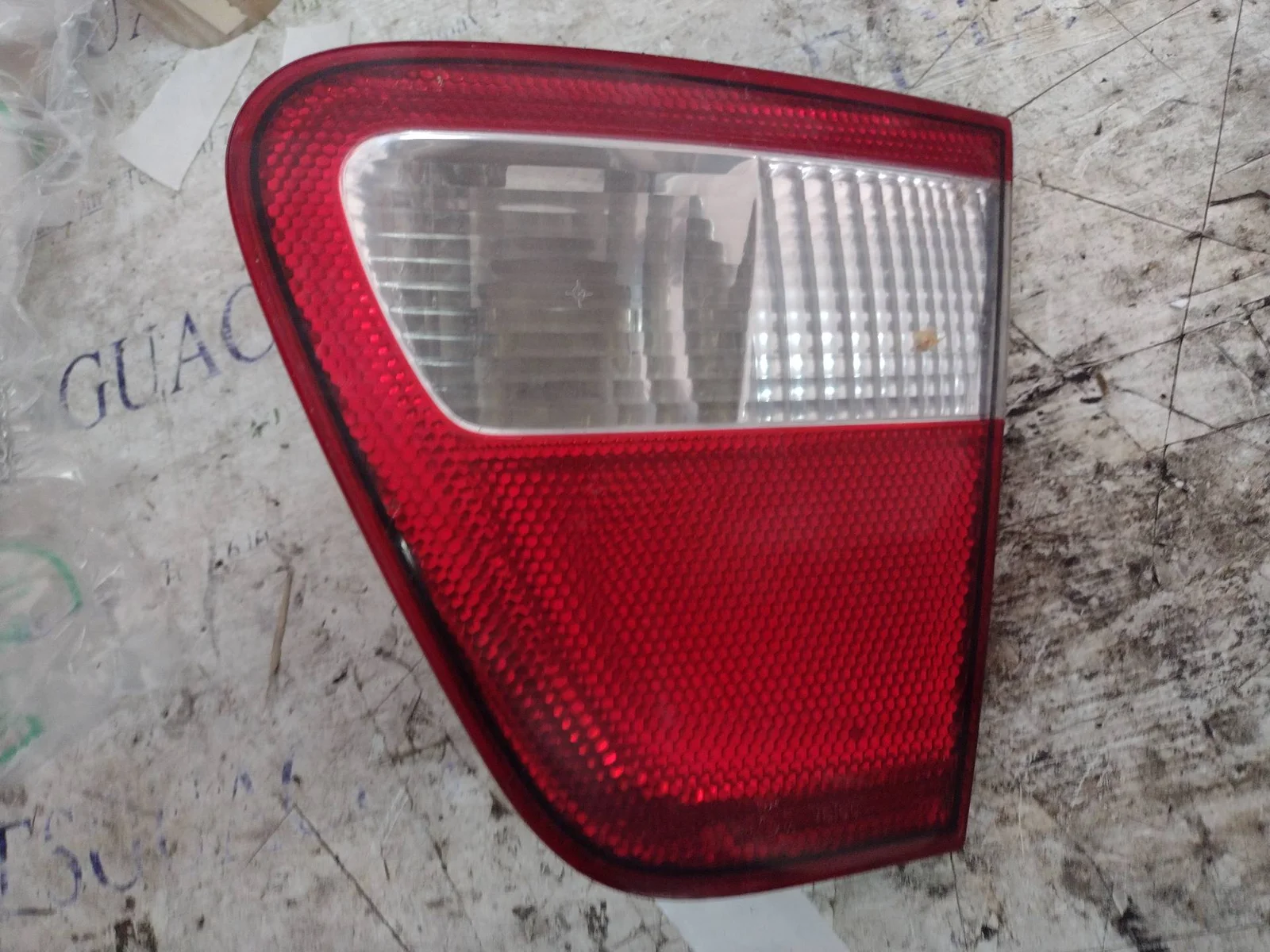 Foto de PILOTO TRASERO DERECHO INTERIOR SEAT CORDOBA BERLINA (6K2) referencia 6K5945092F