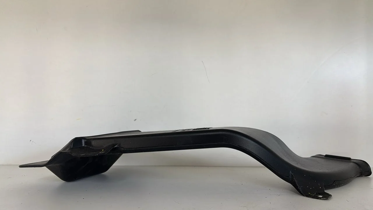 Foto de MOLDURA TESLA MODEL 3 eléctrico 258 kW (cont. 153 kW) (350 CV / 258 KW) referencia 109216600