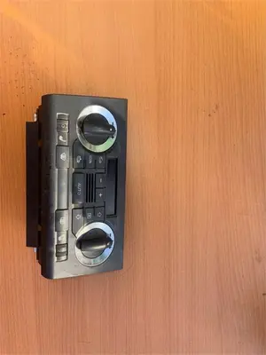 Foto de MANDO CLIMATIZADOR SIN MARCA SIN MODELO referencia 8P0820043N