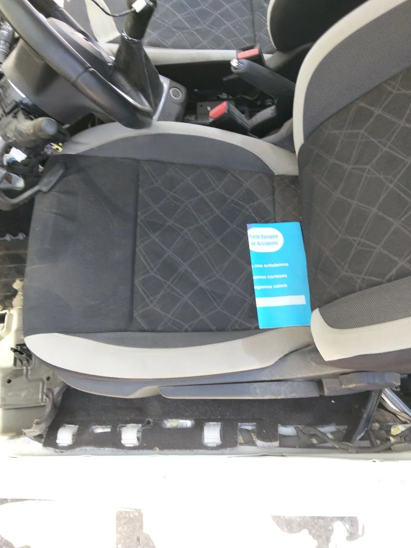 Foto de ASIENTO DELANTERO IZQUIERDO NISSAN MICRA (K14) 1.0 12V CAT (71 CV / 52 KW)